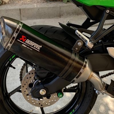 EsQGFAmfOcwxS7U's profile picture. フォロバ、ほぼ100% 基本的に、無言で、申し訳ありません。 イイネおじさん。ＮＯ ＤＭ 、ZX4RR乗り、単車乗り、ジモティ、フォロー中 単車乗りの朝は早い