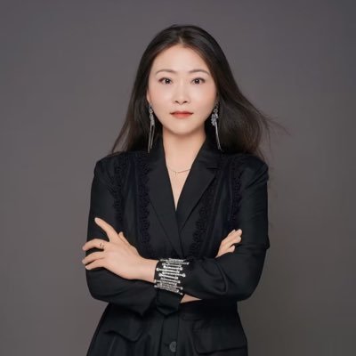 Season1523589's profile picture. Every new day is a chance to change your life.