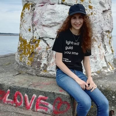 I'd rather be a comma, than a full stop.👽🌙🪐🌈
Coldplay ❤🧡💛💚💙💜
2017:🇦🇹 2022:🇩🇪🇧🇪 2023:🇪🇸🇨🇭2×🇸🇪 2024:🇭🇺🇮🇹2×🇩🇪4×🇦🇹2025:5×🇬🇧
