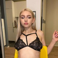 POLLY🍌 (@annie_murr) 's Twitter Profile