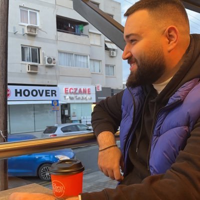 xj1q1's profile picture. 🇱🇧' | DENTISTRY🦷💉.