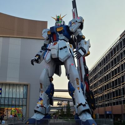 2024年6月からClariS ファミリーになったばかりです。ClariS カラー全開で応援します。