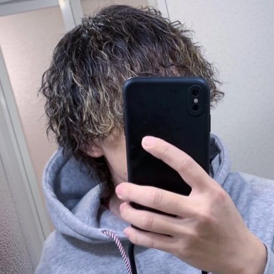 ぽっちゃり女子のためだけの自己肯定感上げBOT。ぽっちゃりさん、ミケポさんが好きです。コムドットゆうた似みたいです。肌色はこちら(大嘘)@shosin_com
