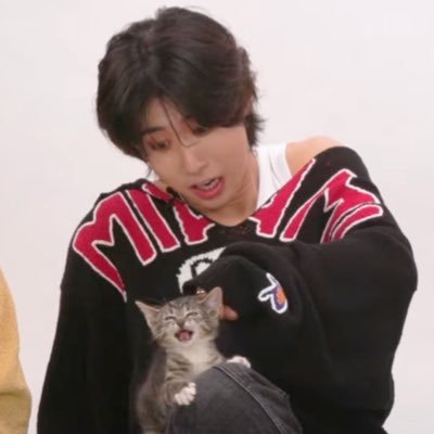 Fan account. Multistan- Skz is my ult group. Stay, Atiny, Monbebe and One Door. Actual Adult