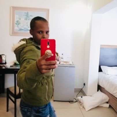 veronica_kef's profile picture. I don’t do bio...