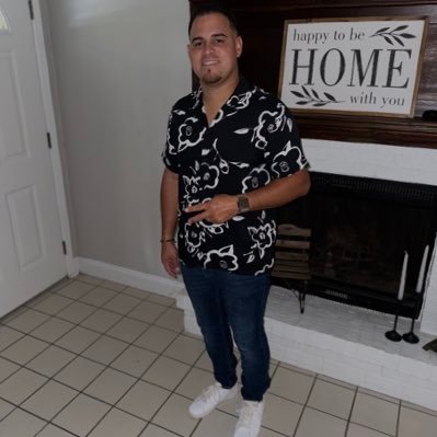 Gmartinez_35's profile picture. 𝖦𝗈𝖽 𝖺𝗇𝖽 𝖥𝖺𝗆𝗂𝗅𝗒 always first 💙💛💙💚💖