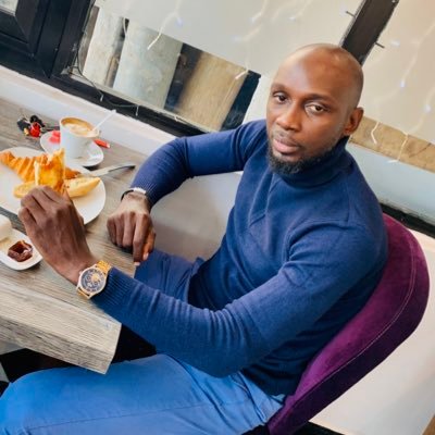 Spécialiste et Communication - Blogueur, Entrepreneur et Manager de la plateforme Blogueur Afty, la Page/Télé des jeunes
