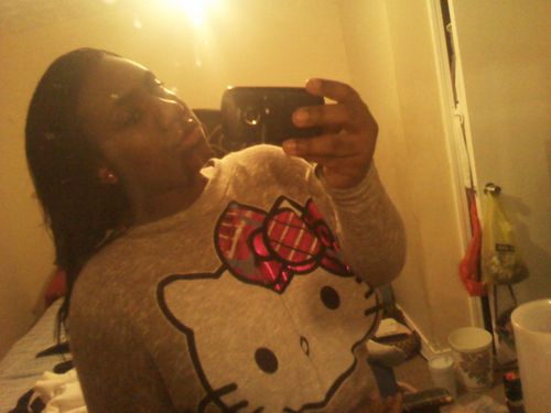 FUCterriSheFake's profile picture. I have alot of thoughts, every thought runs every 10 seconds, so imagine how many tweets can be made, lets get to know each other!