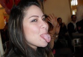 Orgulho de ser fã dessa nossa Baiana arretada! Que bota pra fuder no Rock n Roll! Amo muitoo 33'