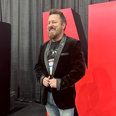 Owner of MeanBitch Productions (@meanbitchesxxx). AVN Web Director of the Year 2017. AVN Hall of Fame 2020. Evil Angel Director. Texas Longhorns fan.