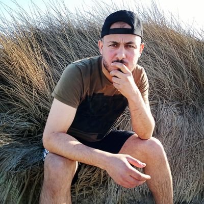 mahmoud1290716's profile picture. 🇪🇬
اهلاوي
🎱
🌹