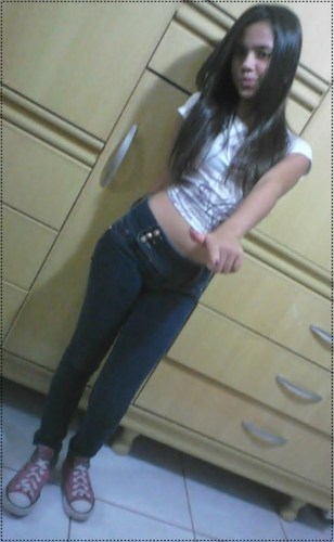 Karine, 11, Escorpiana, Chocolate Branco,gosto de Pizza, Pastel, gosto de filmes de Terror, Comédia, Ação, Aventura, Cinema, Musica Pop, Séries