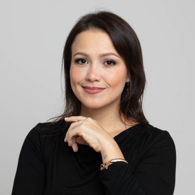Mentora de Mentores y Coaches que desean escalar sus Negocios Digitales mientras ayudan a otras personas a Mejorar sus Vidas.
Instagram: VanesaJackson