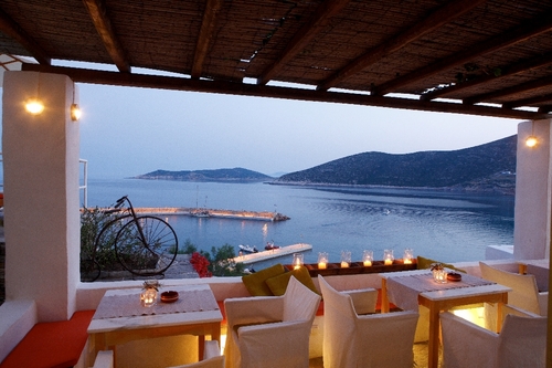 Follow your heart to a romantic and charming little hotel hanging from the cliff, 100 meters above Platy Gialos, the most cosmopolitican beach of Sifnos.