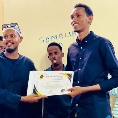 Aduunka An markrena Hogamino,yaynan ka noqo dad un wax loyedhiyo,waxna laga saxexdo...............................................
Eeba wayn subxanah watacala .