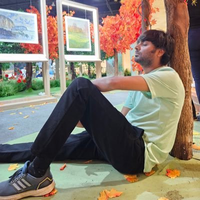 Vigneshwar85777's profile picture. 