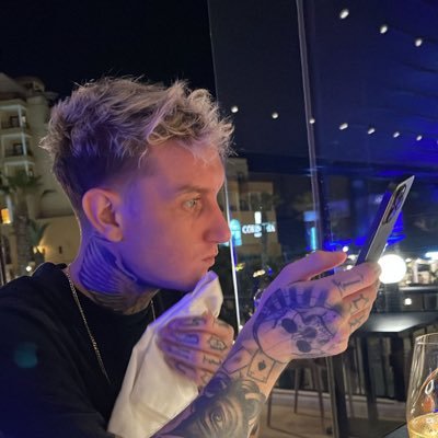 kick streamer | YouTuber | internet idiot ~ don’t take life to seriously you only got one