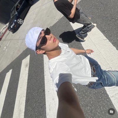 xmaraudcrs's profile picture. con seob viendo harry potter y el cáliz de fuego