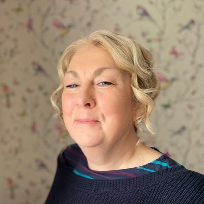 rf7193's profile picture. Viola player and conductor