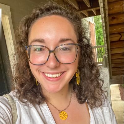Indonesia RPCV 🇮🇩 IC Biology '19 🔬🌞🌻 Research Tech at UW- Madison 💛❤️ UNC-CH BBSP 💙🤍 (she/hers)