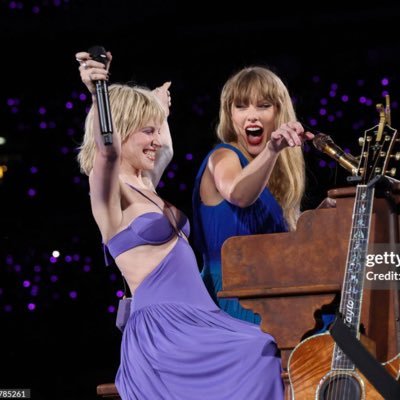 (she/her) // Fuck the patriarchy -Taylor swift (2021)