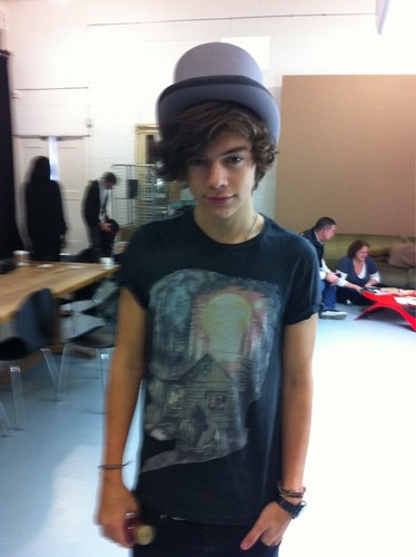 fakerthanshit's profile picture. You're the closest to heaven that I'll ever be, And I don't want to go home right now.