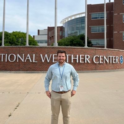 @tamu_atmo PhD ‘29 🌪️ ⛈️ | @ufalumni 🐊 | 🌪️ = 1