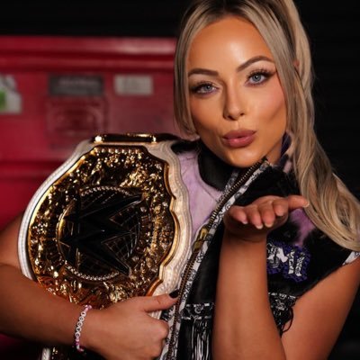 not associated with @YaOnlyLivvOnce☄️ this is only a role play account follower or a fan page (inrl accounts will be blocked.)
