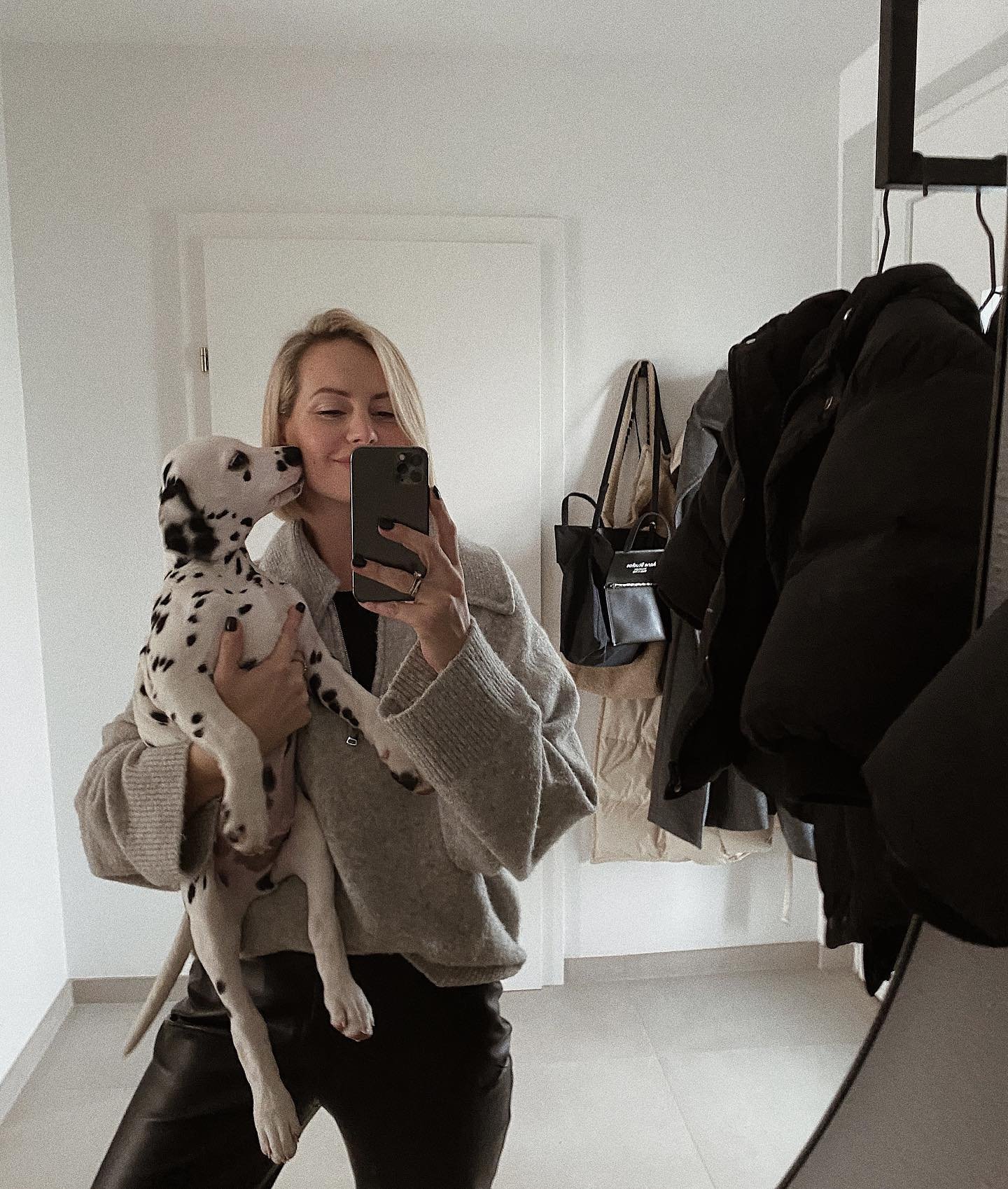 5iVsmjo3Zpf33IH's profile picture. 