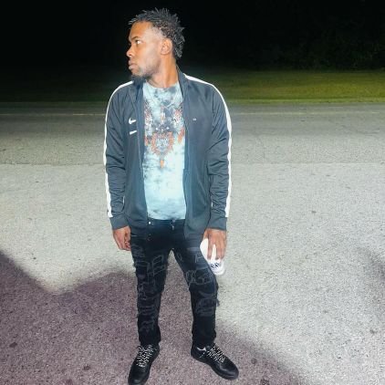 y’all wouldn’t know “me” if it wants for social media 🩸