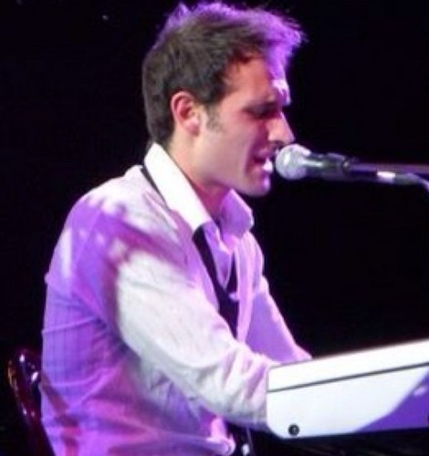 musicomane's profile picture. cantautore italiano, Xfactor italia 2017. Amante della vita in tutte le su sfaccettature. Attualmente a lavorare su un singolo.