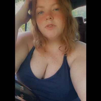 Hunny Bunny 🐰 | Sweet, funny & a little fiery ❤️ | Plus-size & loving it | Dog mom & river days kind of girl