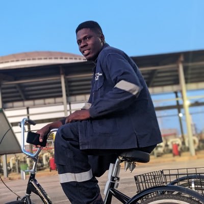 Qwesitay's profile picture. student / fellow / Real Madrid big times 🥰🥰