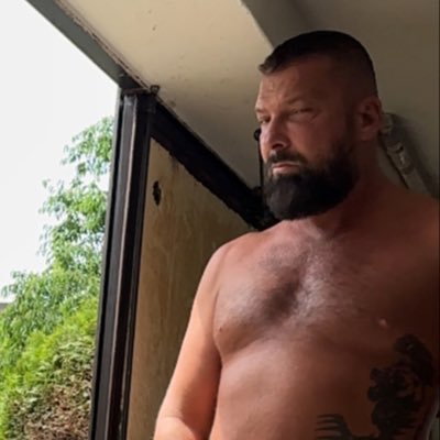 Carlos-FF BERLIN FOLSOM 27-31/8 Profile