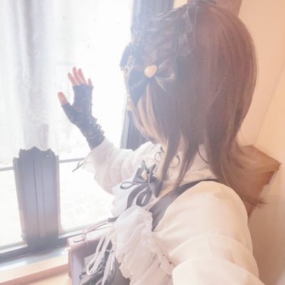 可愛い服好きな野郎の自撮り垢