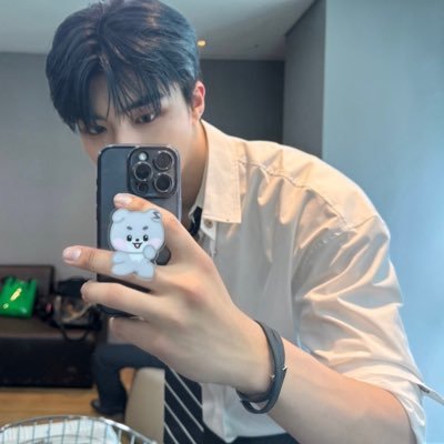 욱이🤍