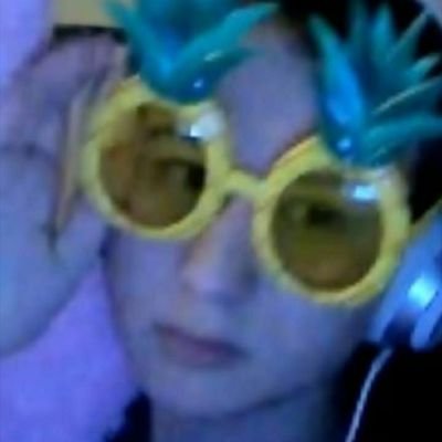 Hellow ^^
21yo
i enjoy playing games
val peak: 627rr (inactive)