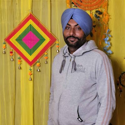 Bhupinder412's profile picture. 