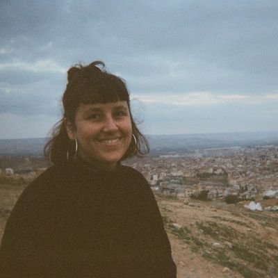 Filòloga catalana. Faig de profe i milito a la @cupcardedeu