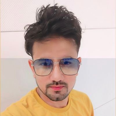 किसी के पैरों में गिरकर कामयाबी पाने से बेहतर है,
अपने पैरों पर चलकर कुछ बनने की ठान लो 🤟
💯%Follow back