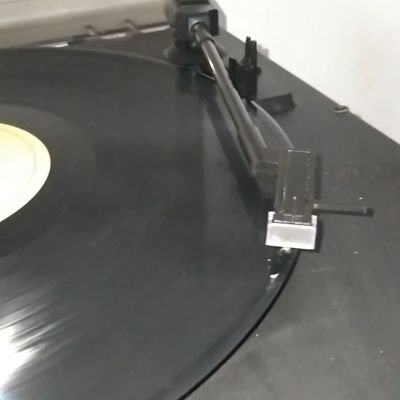 retrohousetupa's profile picture. Retrô House tupa-sp amo eletrônicos antigos