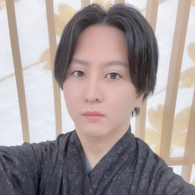 mk_saryo's profile picture. 《得意領域：事業企画・開発・UIUX・営業・マーケ・グロース・アダルト全般》 SIer→スタートアップ(CTO/COO)→売却→新規事業コンサル/パーティ主催→新宿警察署→現在は自社サ／コンサル ｜｜｜アダルト：@_NoirPKK シェアハウス：@KSJGuild
