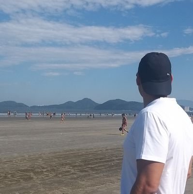 Programador, aficionado por GNU/Linux e Tecnologia.