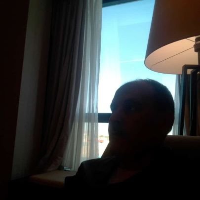 KhadirHabib's profile picture. je suis un être humain