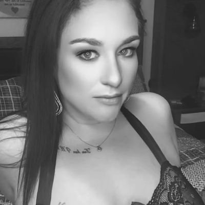 Hello, my name is Jasmine, but you can call me Jaz, my alter ego that's full of adventure.
My all natural curves are too good to be keep hidden away 😏
