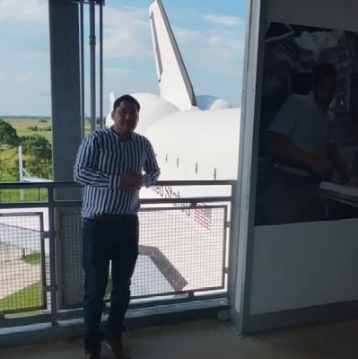 HUGOVH18's profile picture. Al millón...