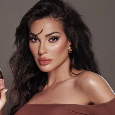 khawlla94's profile picture. There is no love like the love of my mother 🤍