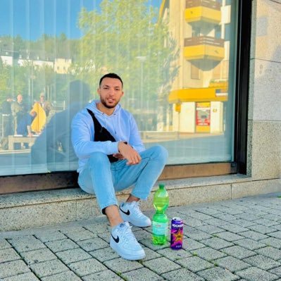 Mohamed661994's profile picture. "اللي معايا ليه الشرف واللي راح بالسلامه بلا قرق ''✨👍🏻✈️