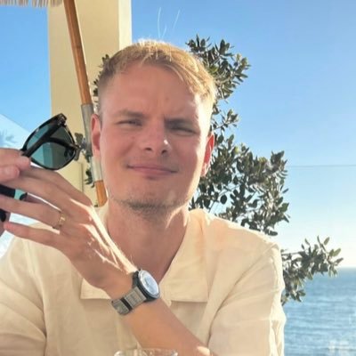 peterubek's profile picture. 