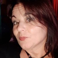 Laura (@sobrevivoderech) 's Twitter Profile